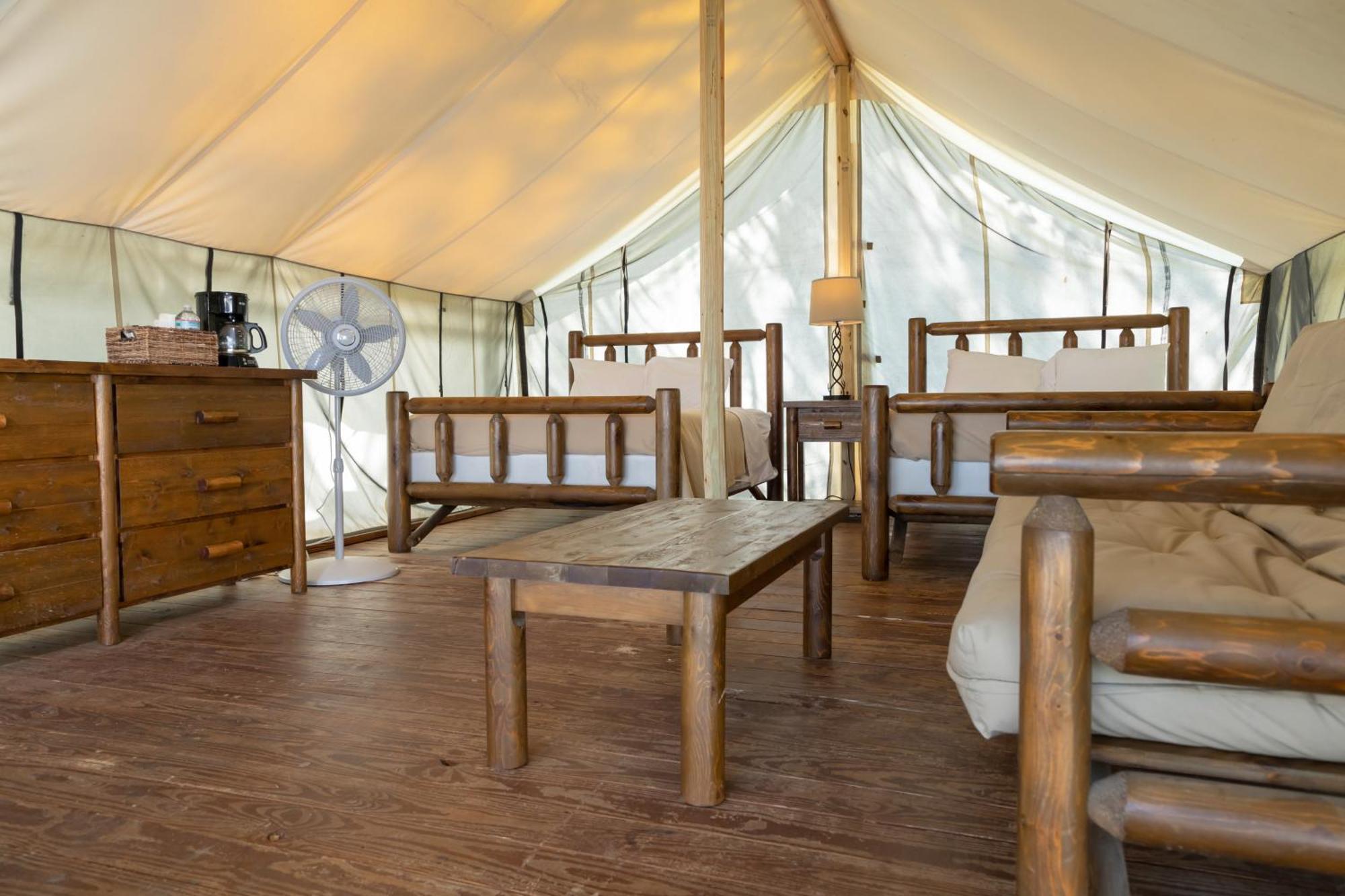 Jellystone Park Chincoteague Island Villa Bilik gambar